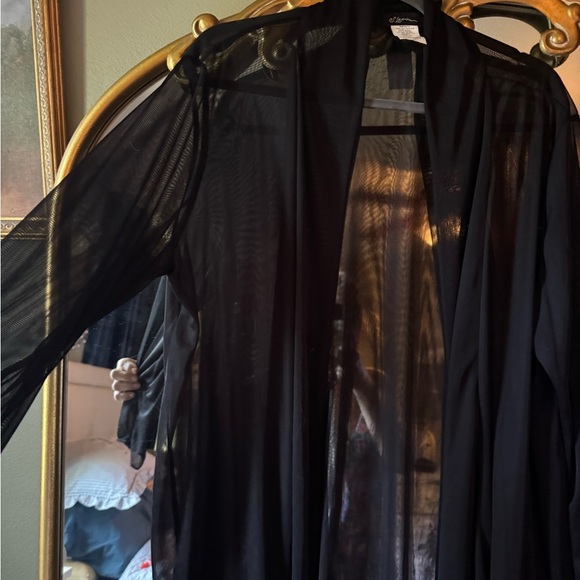 Elegant Black Women's Top - Picture 5 of 6